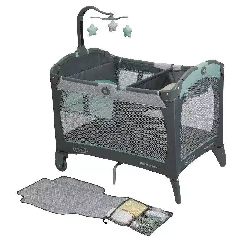 Parc Pack 'n Play Change 'n Carry : Roues verrouillables, Table à langer, Mobile pour bébé, Sac de transport