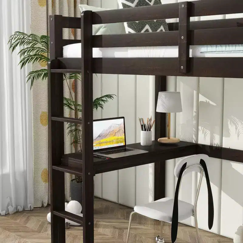 Lit mezzanine double en bois avec bureau intégré, garde-corps de sécurité, échelle, marron