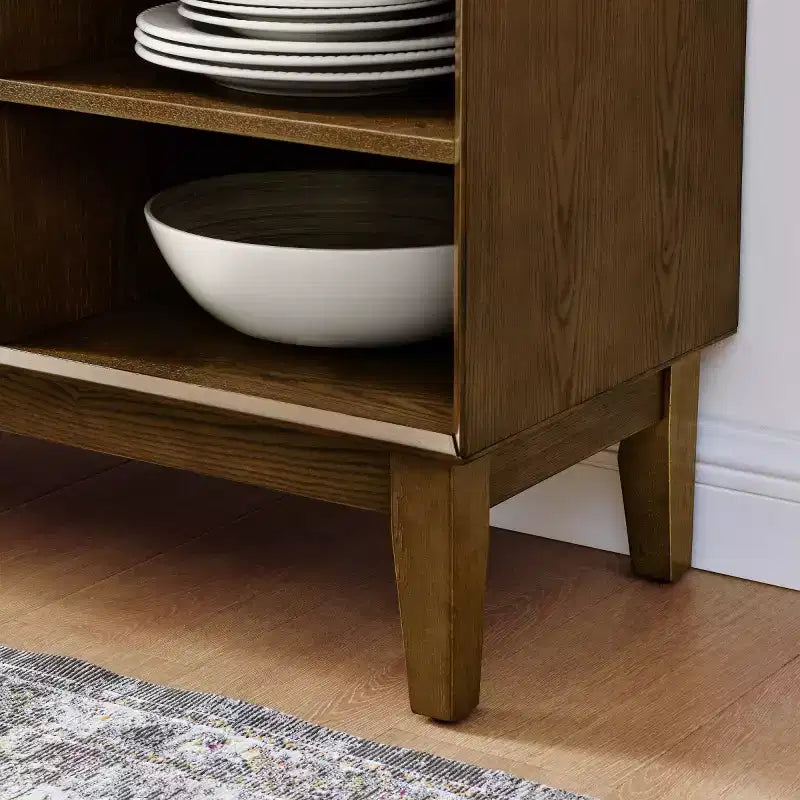 Meuble TV et buffet de rangement Mid-Century Modern de 47 po avec porte coulissante à lattes et pieds en bois massif