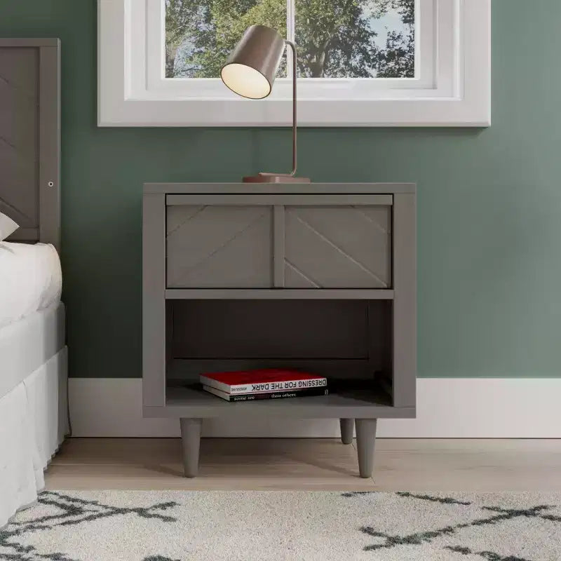 Table de chevet à 1 tiroir pour chambre de bébé ou d'enfant, grand tiroir de rangement, fabriquée en pin robuste, finition non toxique et sans danger pour les bébés
